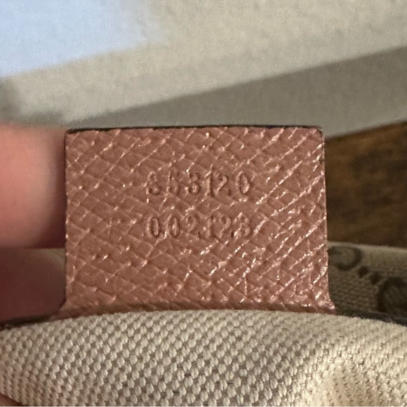 Gucci GG Canvas Medium Bree Bag - Picture 16 of 16
